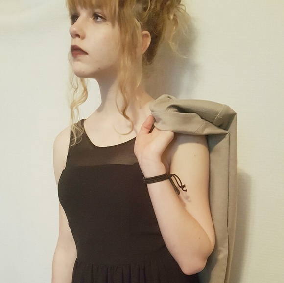 Kenise dress - Picture 4 of 8